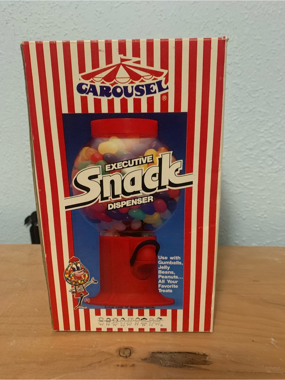 Carousel Executive Snack Dispenser - Red